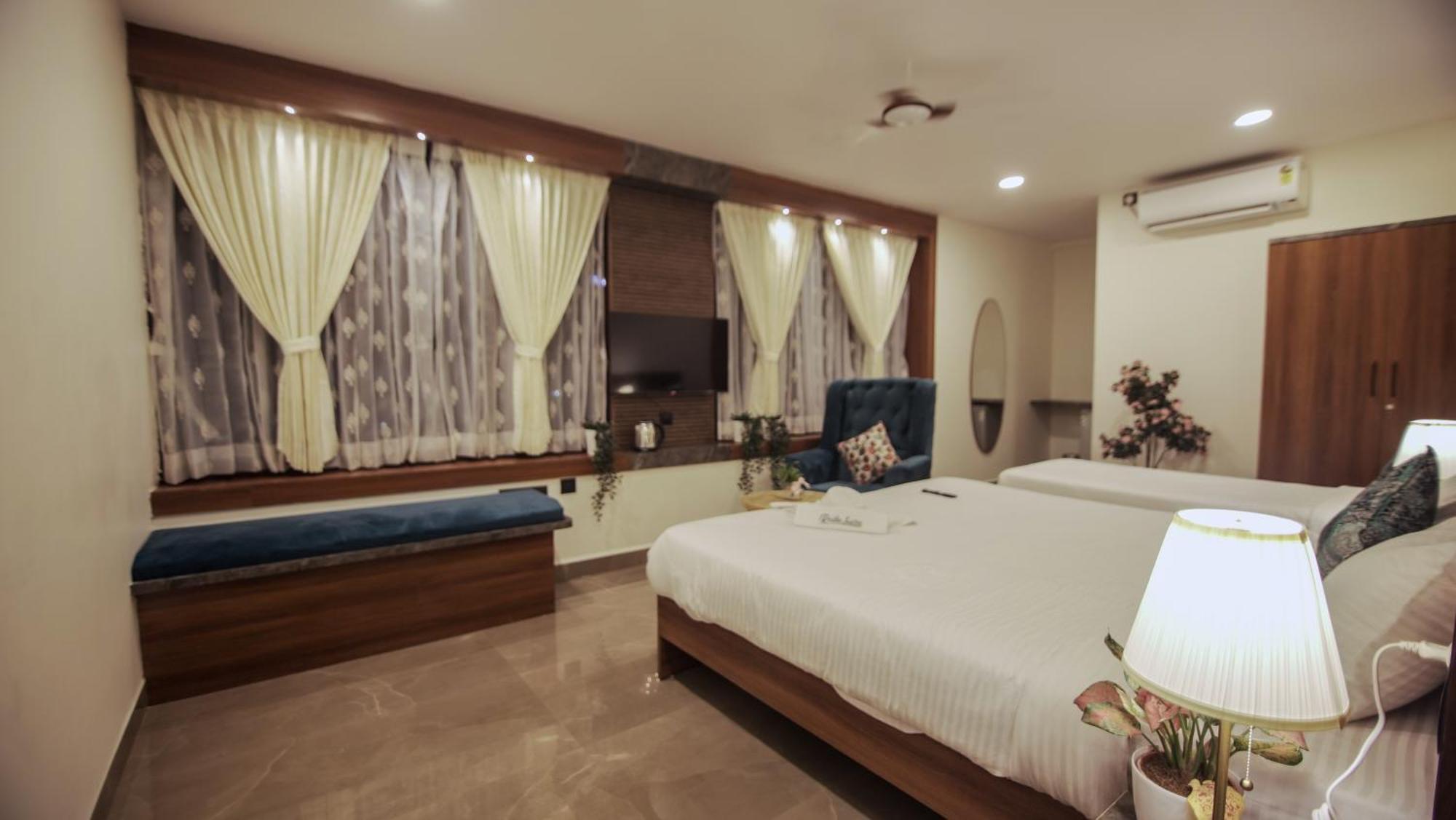 Radhe Suites Haydarabad Dış mekan fotoğraf