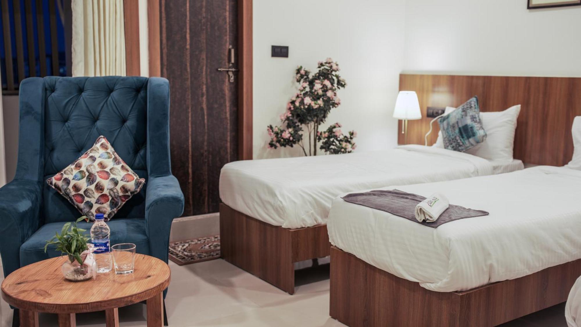 Radhe Suites Haydarabad Dış mekan fotoğraf