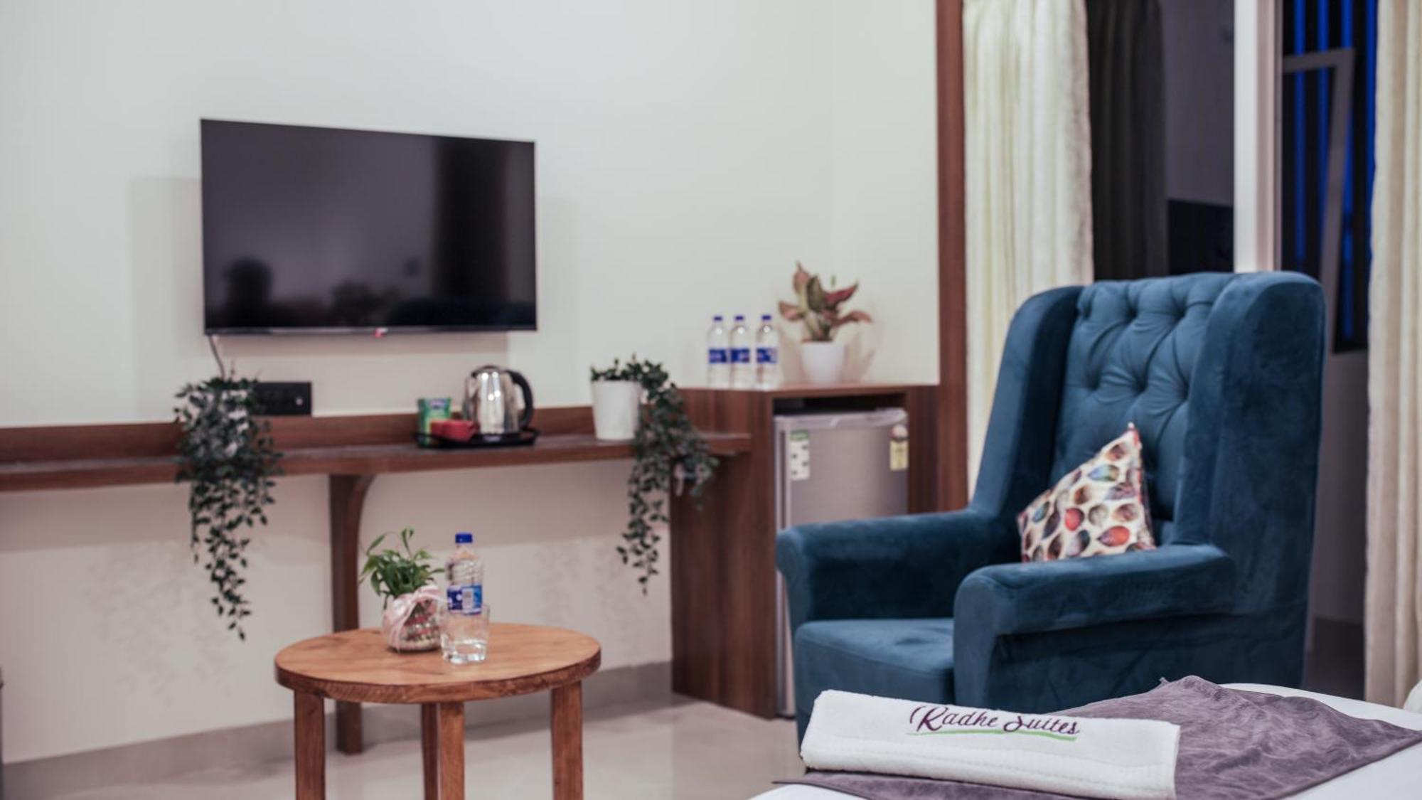 Radhe Suites Haydarabad Dış mekan fotoğraf