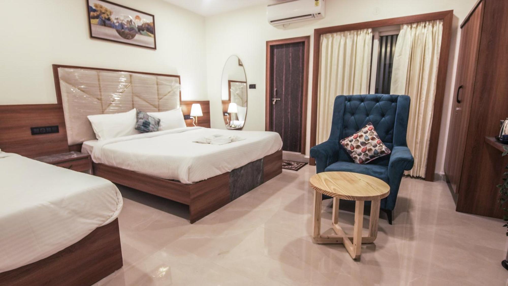 Radhe Suites Haydarabad Dış mekan fotoğraf