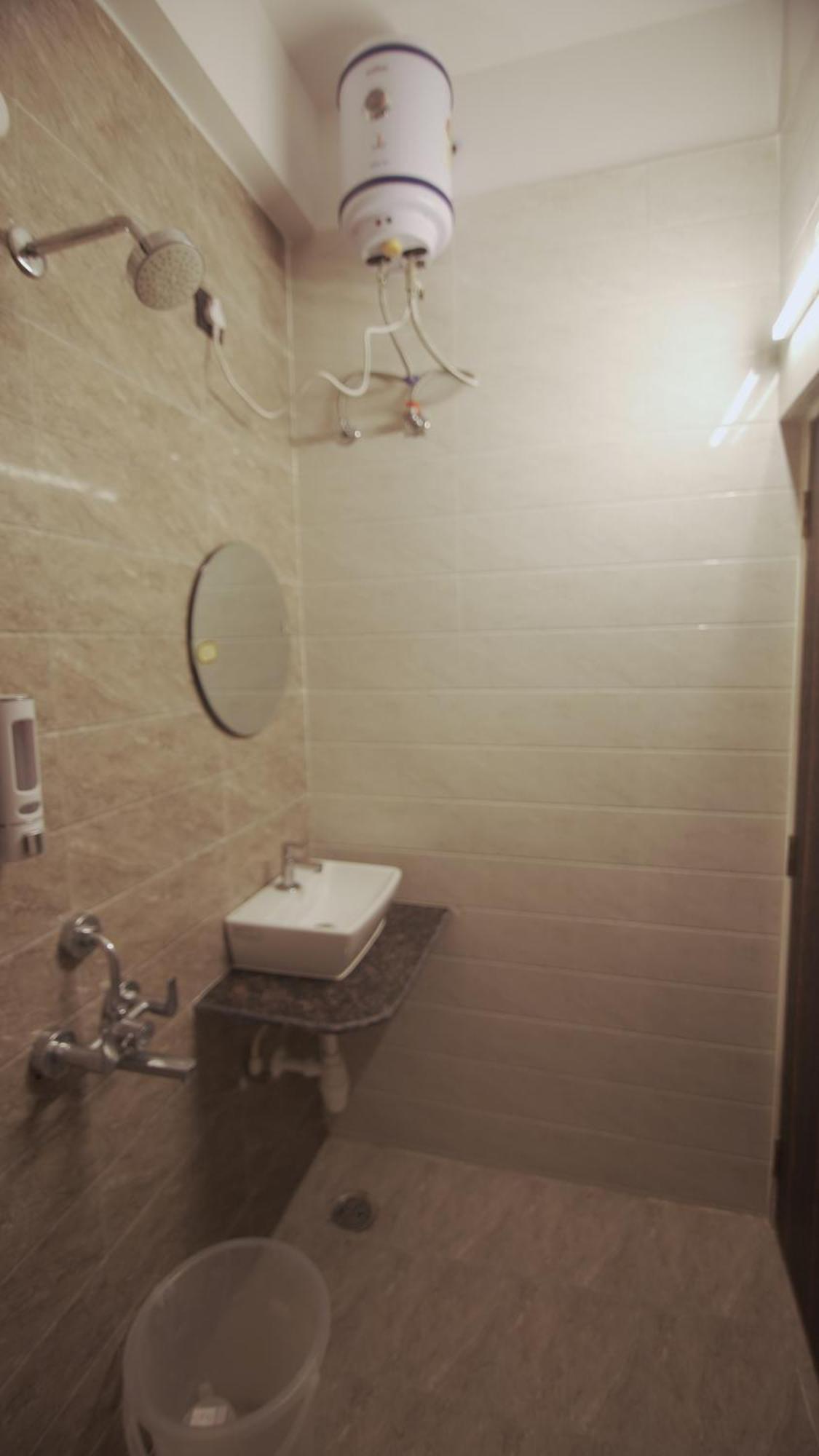 Radhe Suites Haydarabad Dış mekan fotoğraf